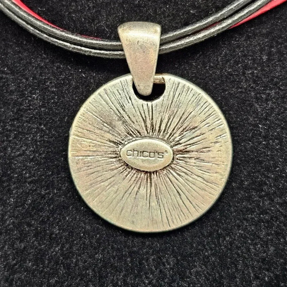 Chicos Short Cord Choker Necklace Round Enamel Pendant Red & Cheetah Print - Picture 4 of 12